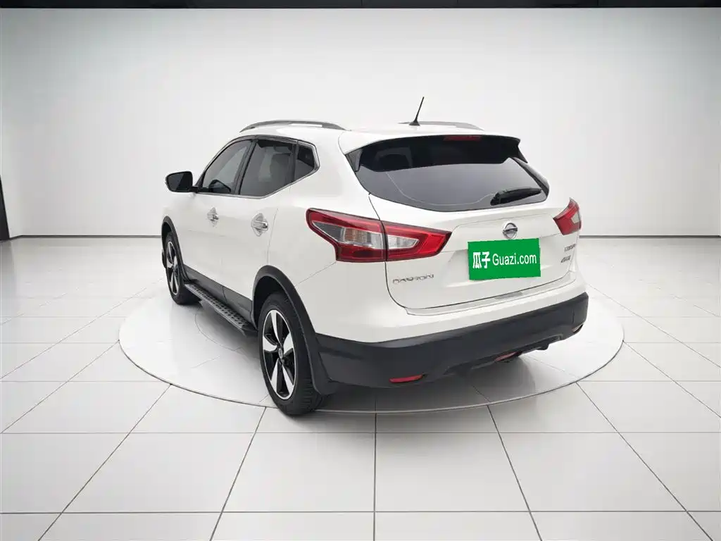 Nissan Qashqai — фото 5