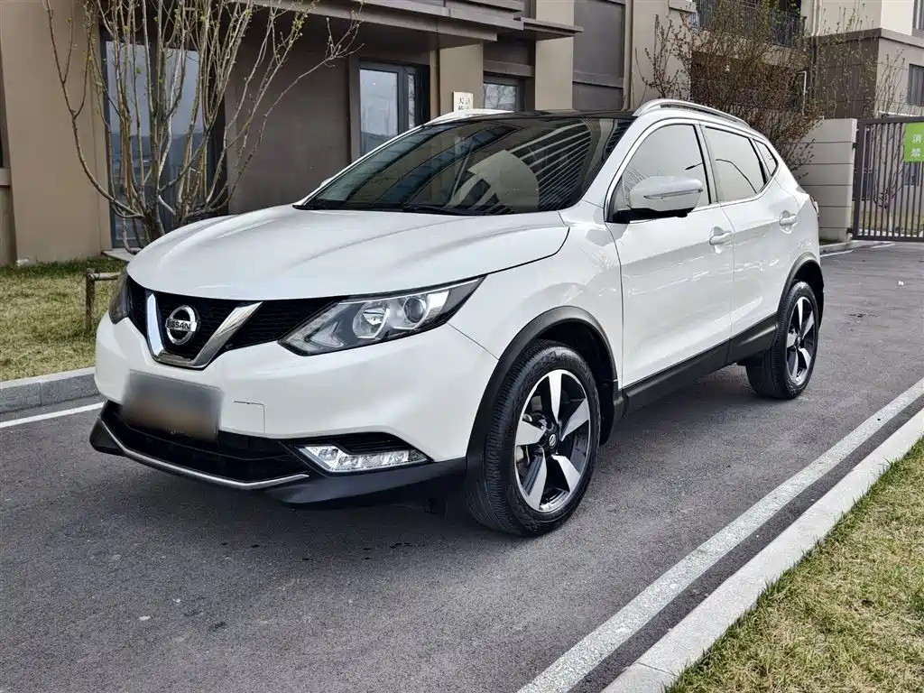 Nissan Qashqai — фото 2