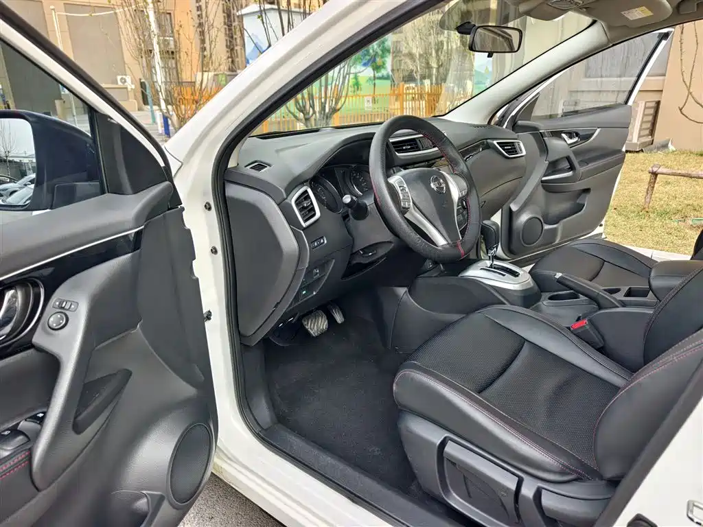 Nissan Qashqai — фото 15