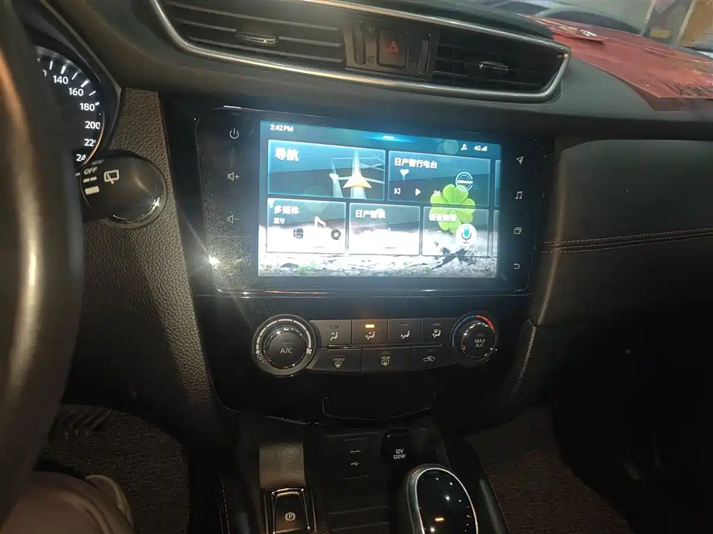 Nissan Qashqai — фото 13