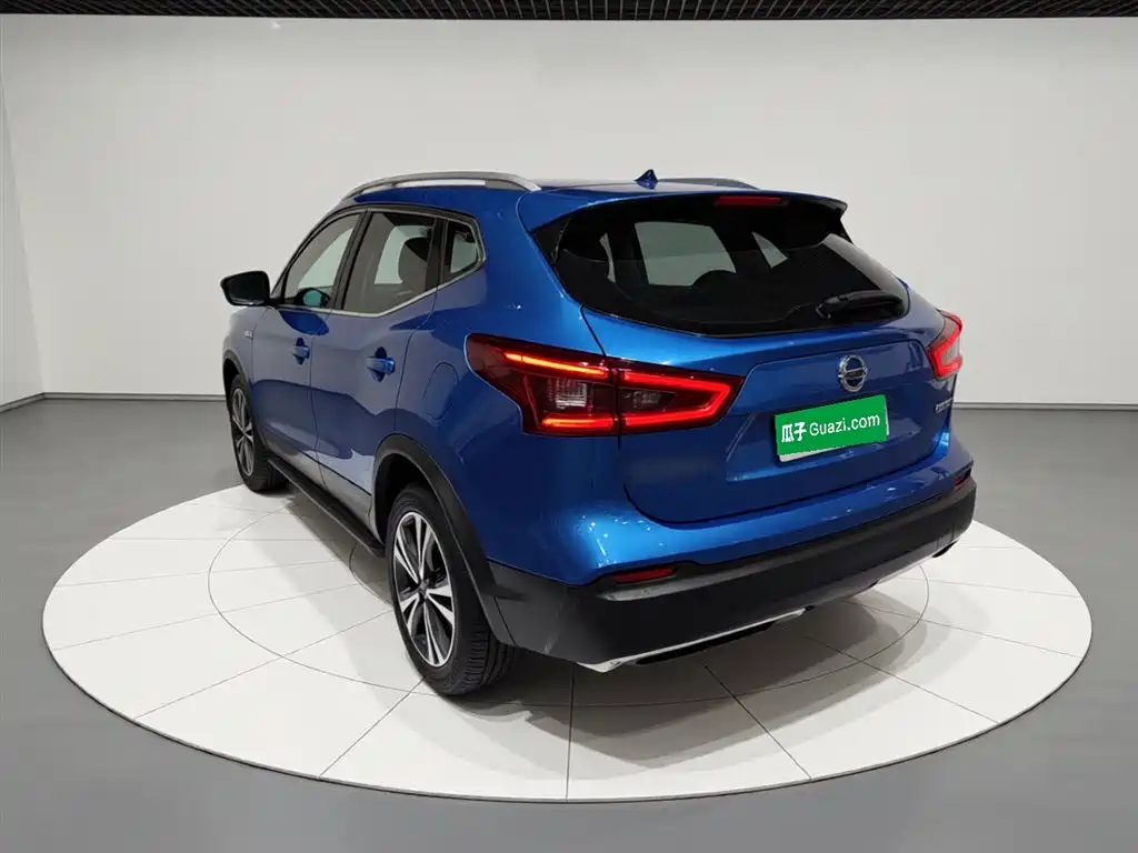 Nissan Qashqai — фото 5