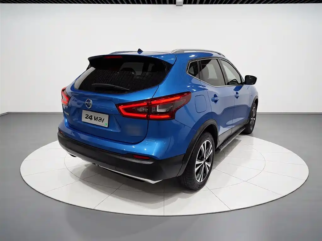 Nissan Qashqai — фото 7