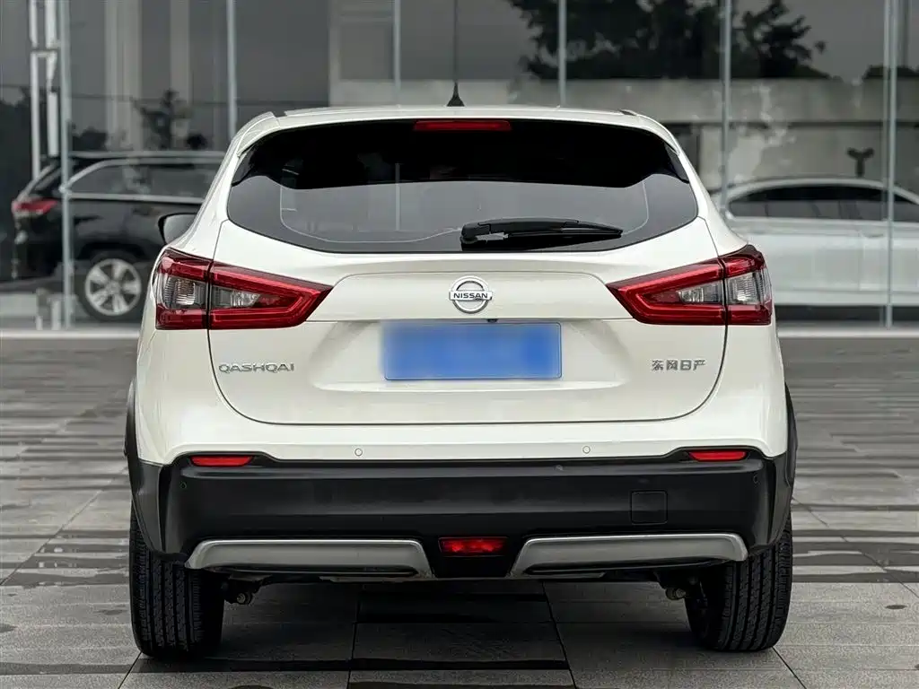 Nissan Qashqai — фото 7