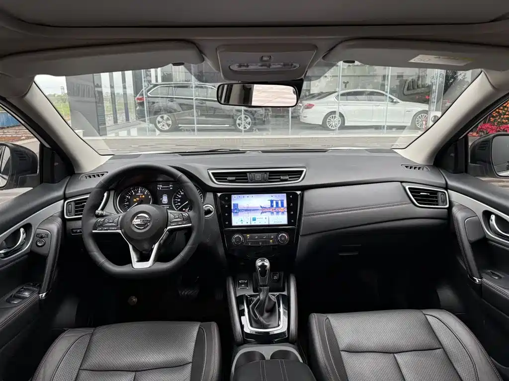 Nissan Qashqai — фото 9
