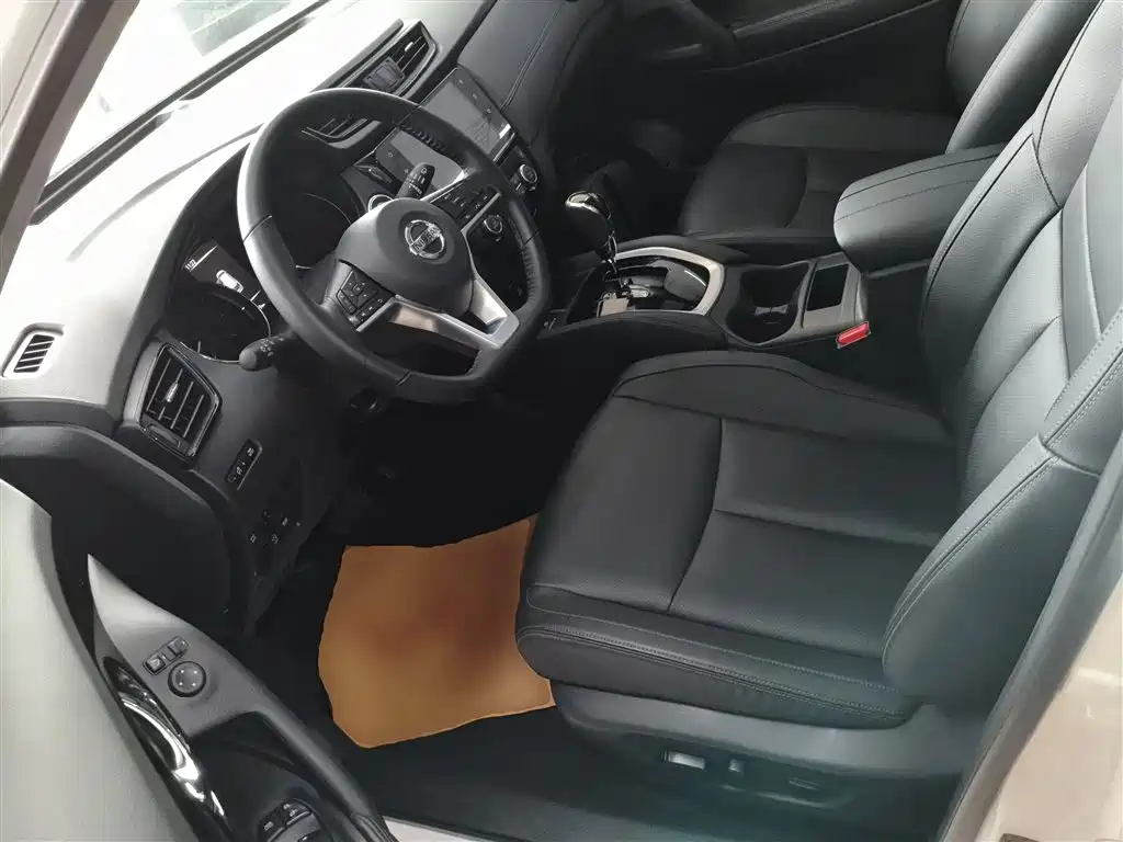 Nissan X-Trail — фото 15