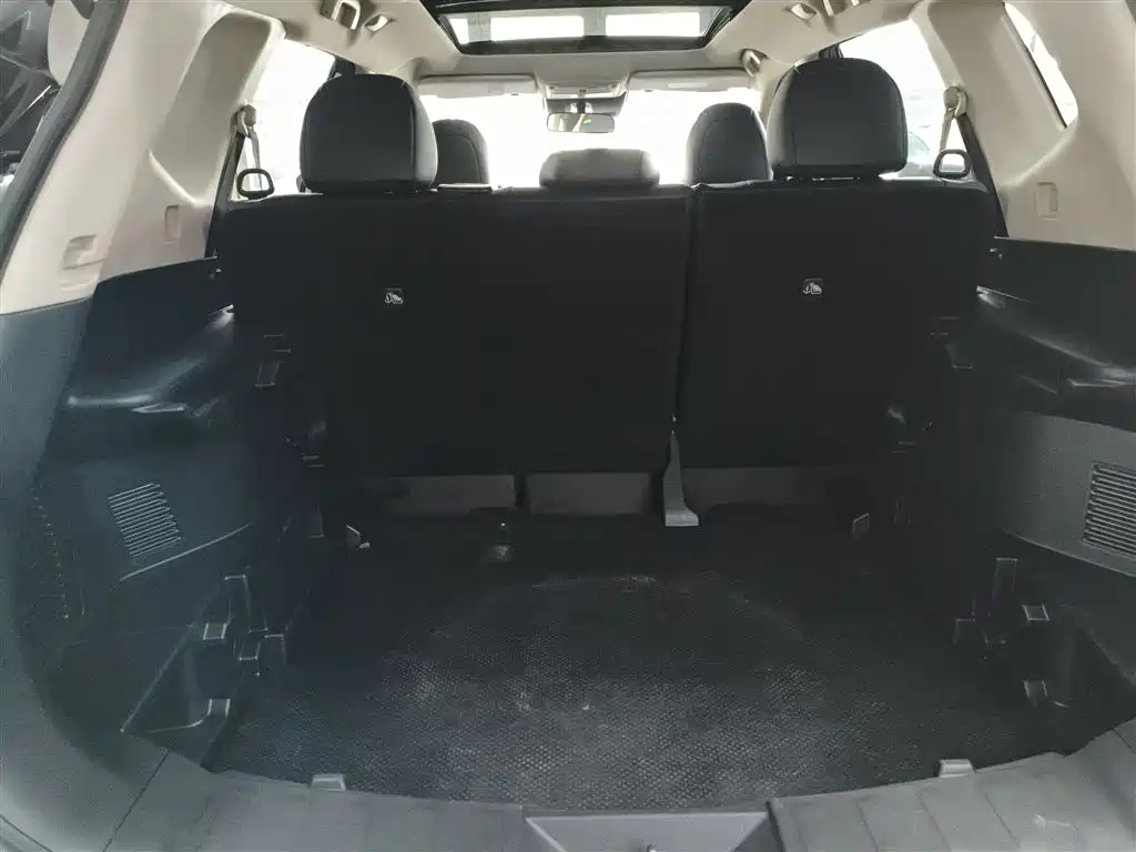 Nissan X-Trail — фото 19