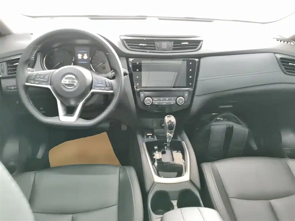 Nissan X-Trail — фото 10