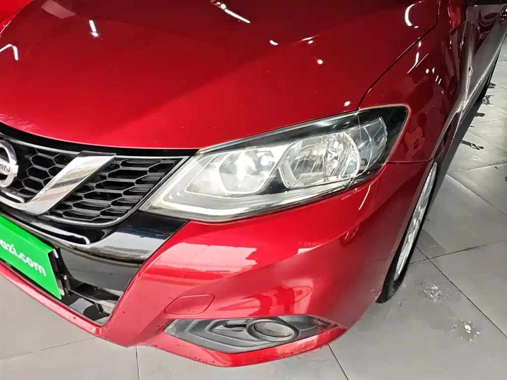 Nissan Tiida — фото 18