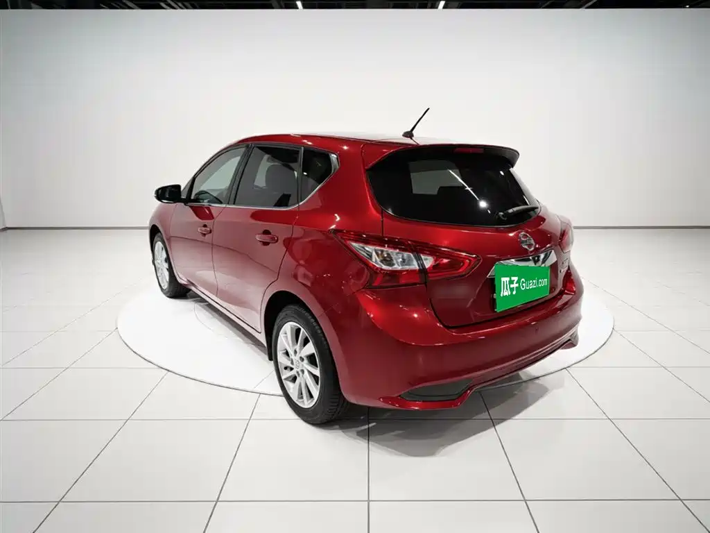 Nissan Tiida — фото 23