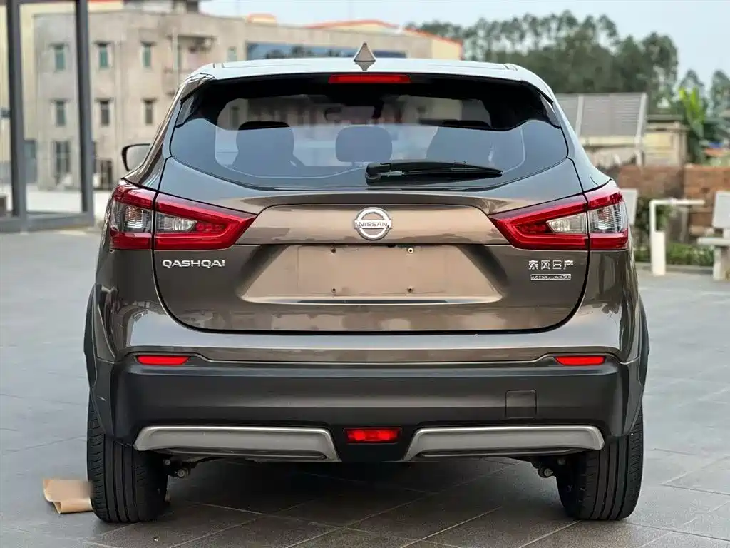 Nissan Qashqai — фото 5