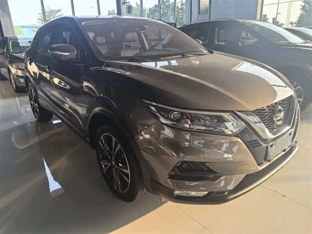 Nissan Qashqai — фото 7
