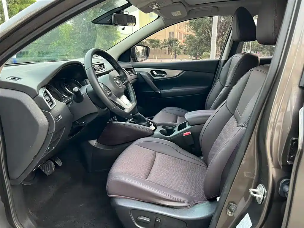 Nissan Qashqai — фото 10