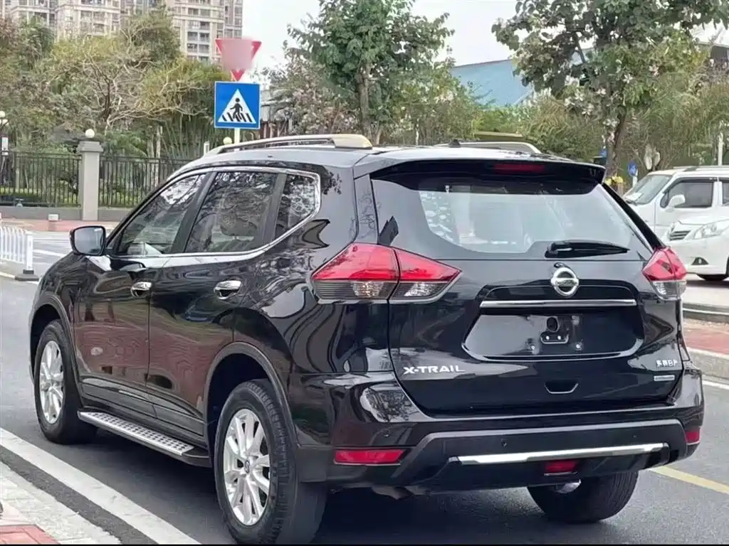 Nissan X-Trail — фото 10