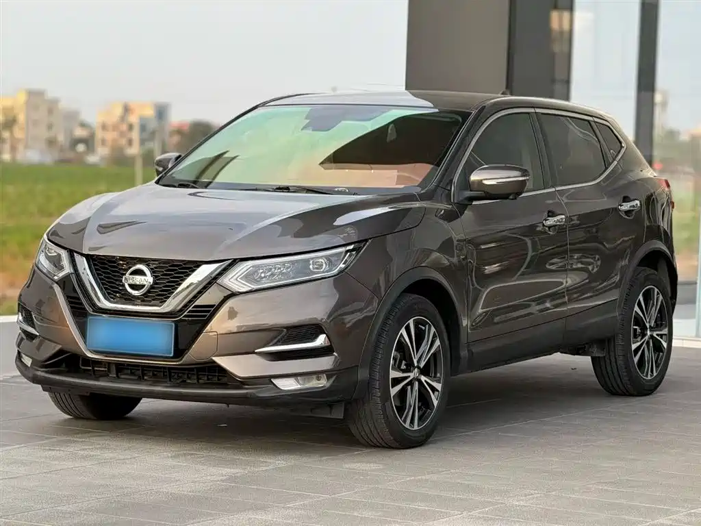 Nissan Qashqai — фото 2
