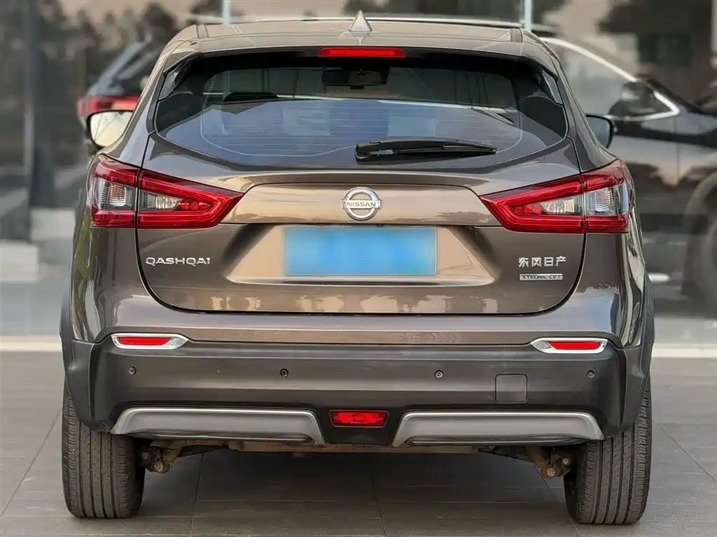 Nissan Qashqai — фото 5