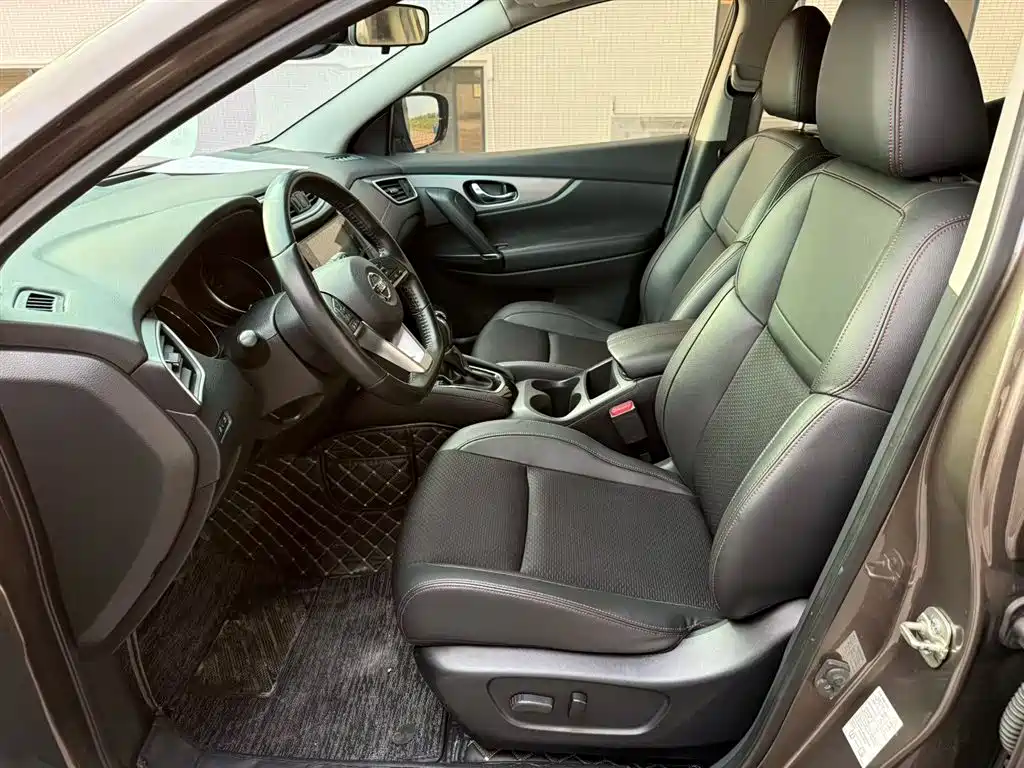 Nissan Qashqai — фото 10