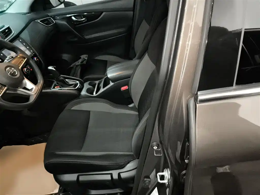 Nissan Qashqai — фото 11