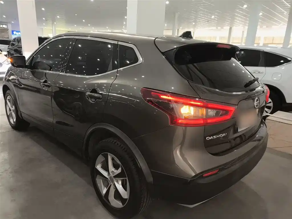 Nissan Qashqai — фото 23