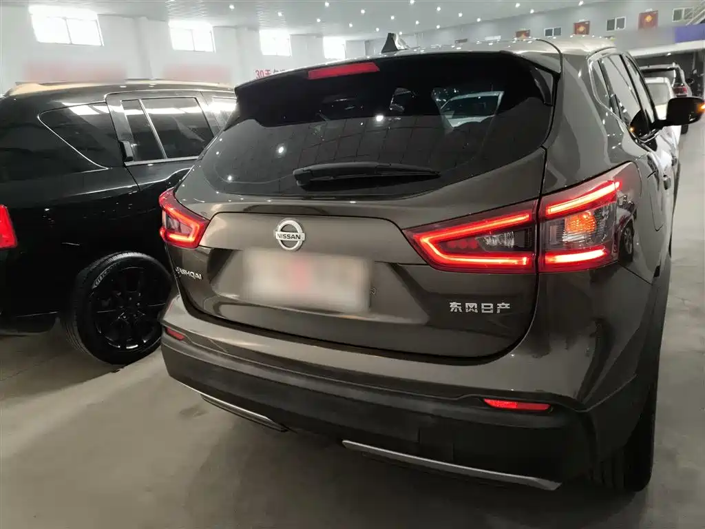 Nissan Qashqai — фото 4
