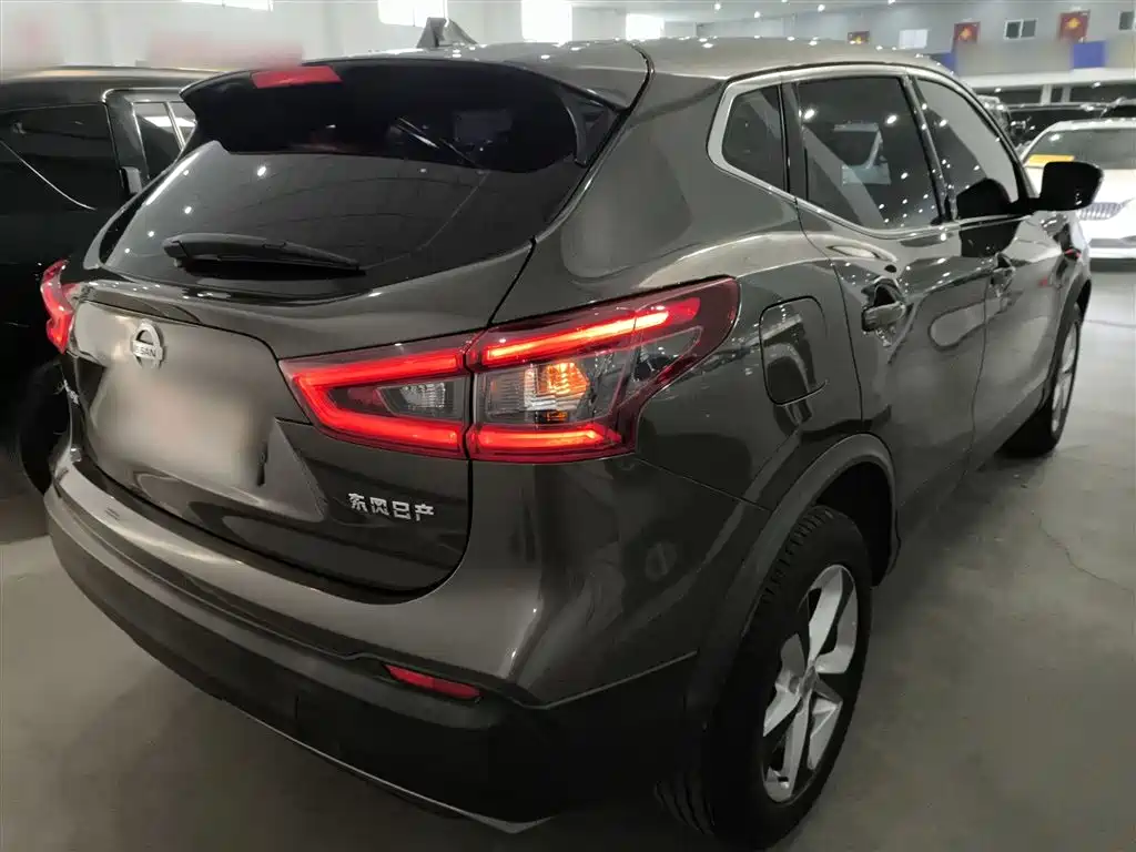 Nissan Qashqai — фото 5