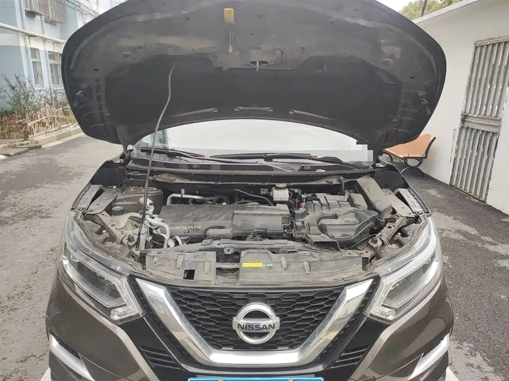 Nissan Qashqai — фото 16