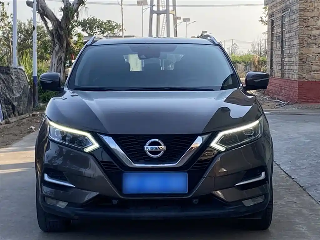 Nissan Qashqai — фото 8