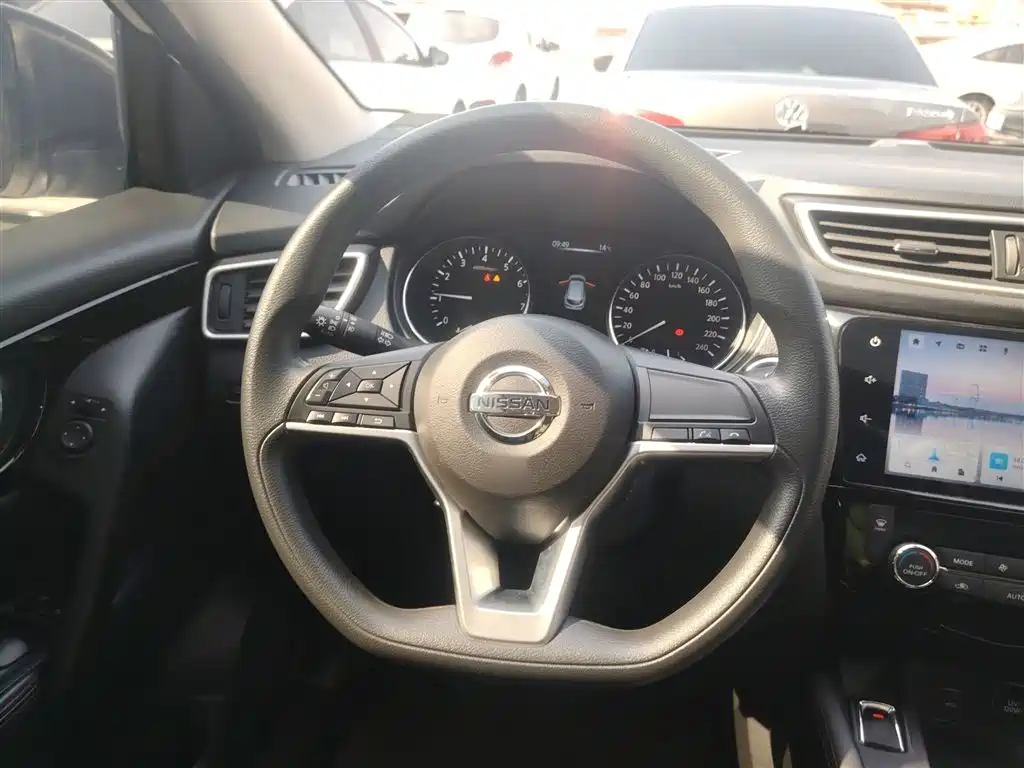 Nissan Qashqai — фото 11