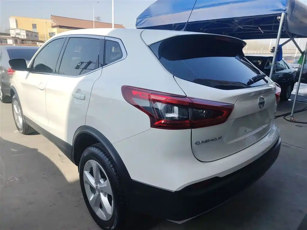 Nissan Qashqai — фото 5