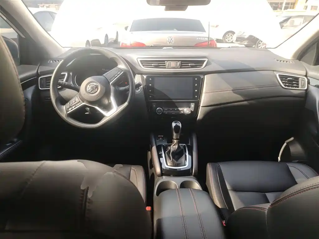 Nissan Qashqai — фото 10