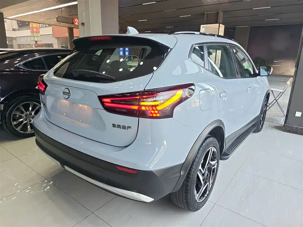 Nissan Qashqai — фото 5