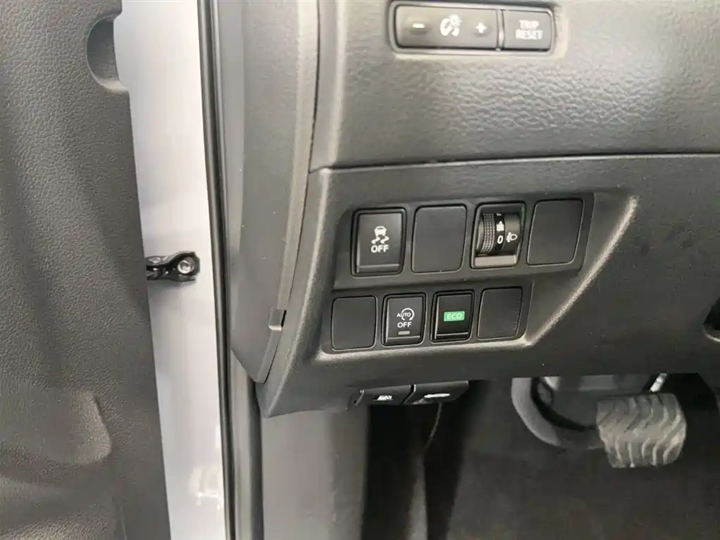 Nissan Qashqai — фото 19