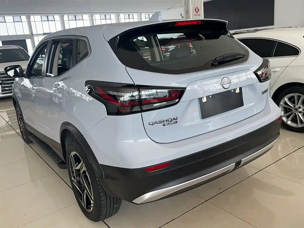 Nissan Qashqai — фото 10