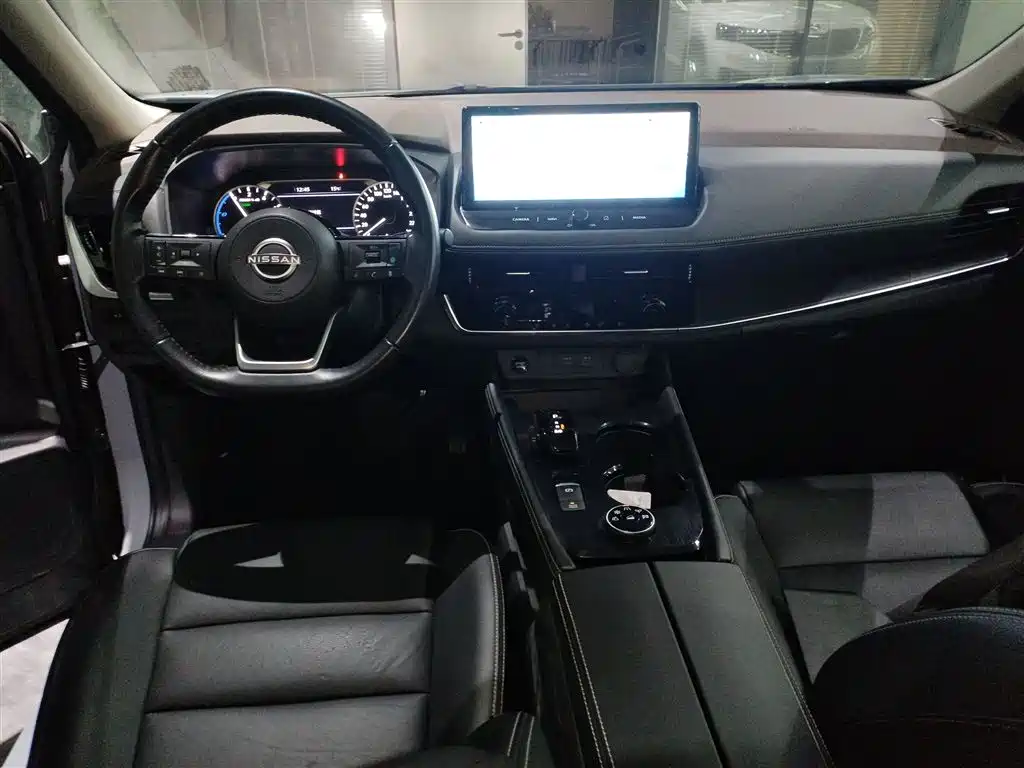 Nissan X-Trail — фото 10