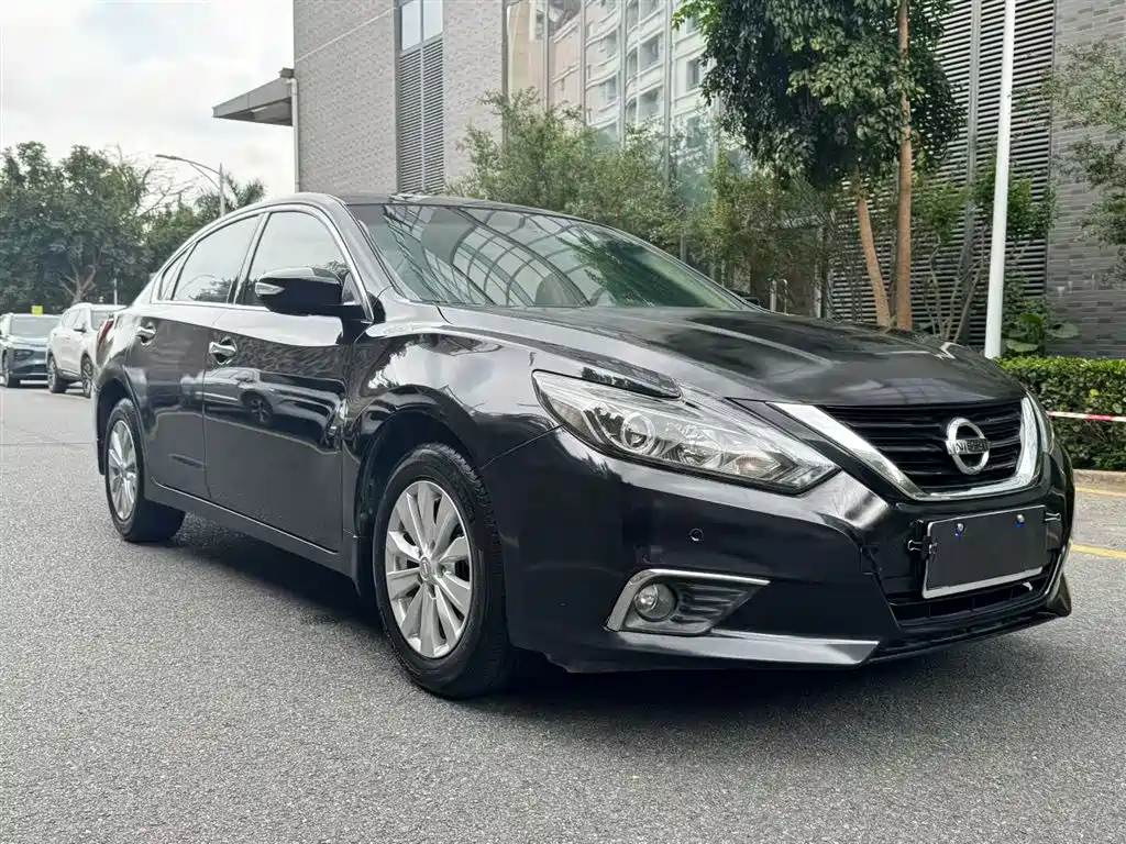 Nissan Teana — фото 14