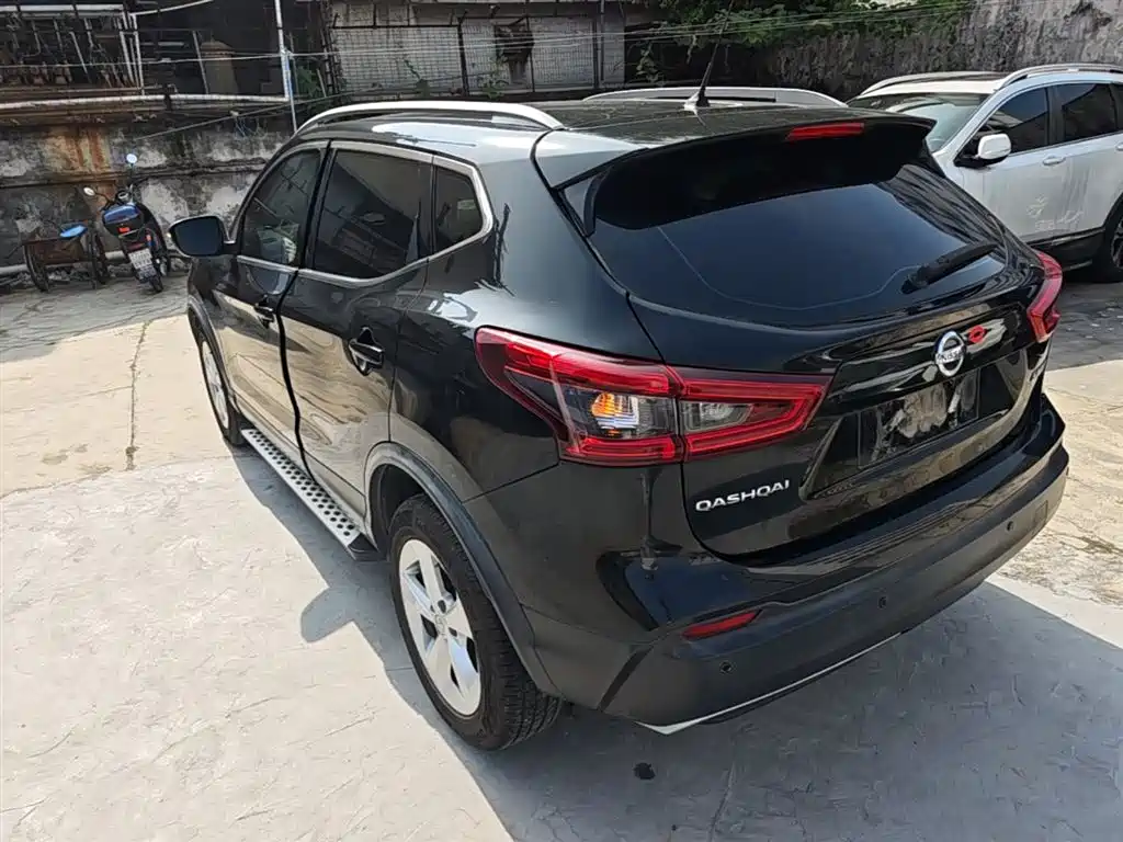 Nissan Qashqai — фото 5