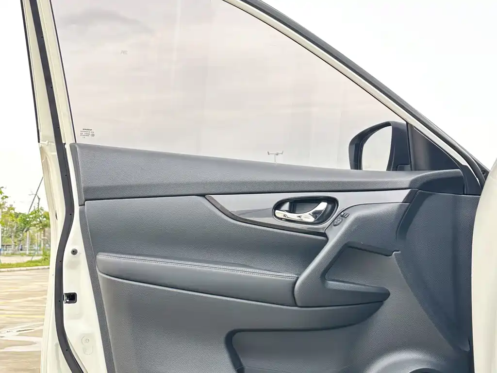 Nissan X-Trail — фото 27