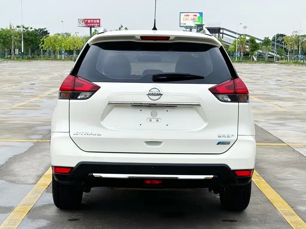 Nissan X-Trail — фото 28