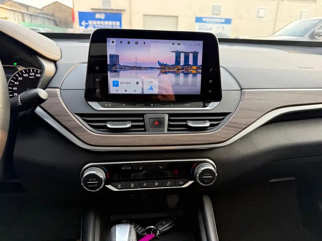Nissan Teana — фото 10