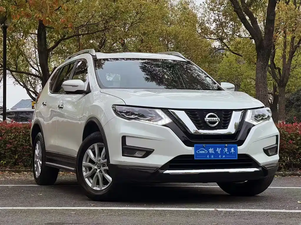 Nissan X-Trail — фото 9