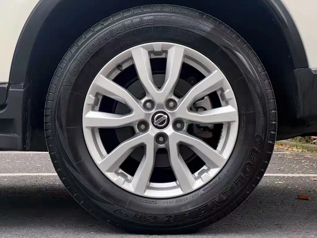 Nissan X-Trail — фото 10