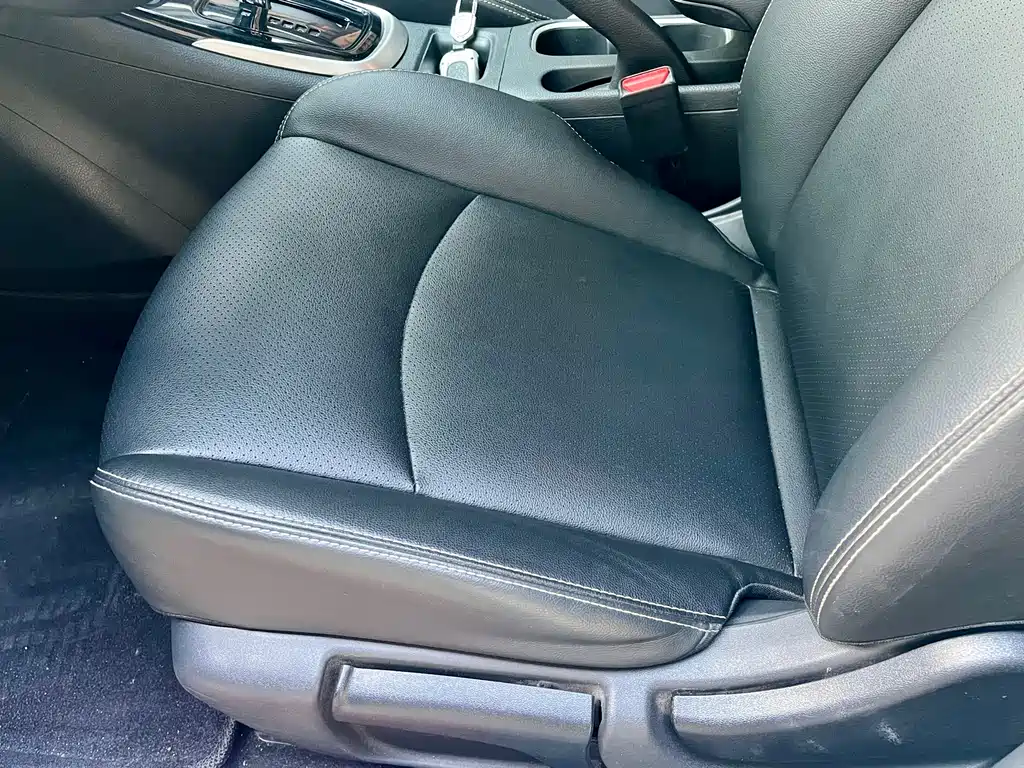 Nissan Tiida — фото 8