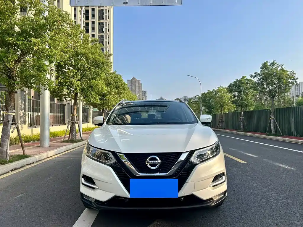 Nissan Qashqai — фото 2