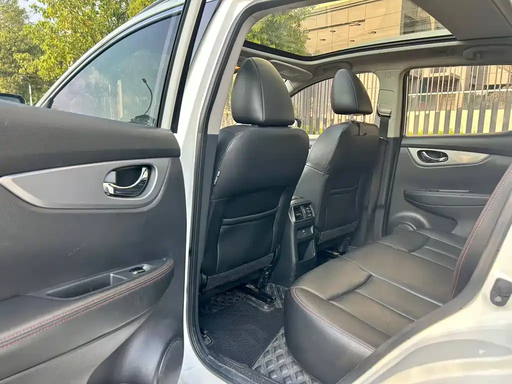 Nissan Qashqai — фото 5