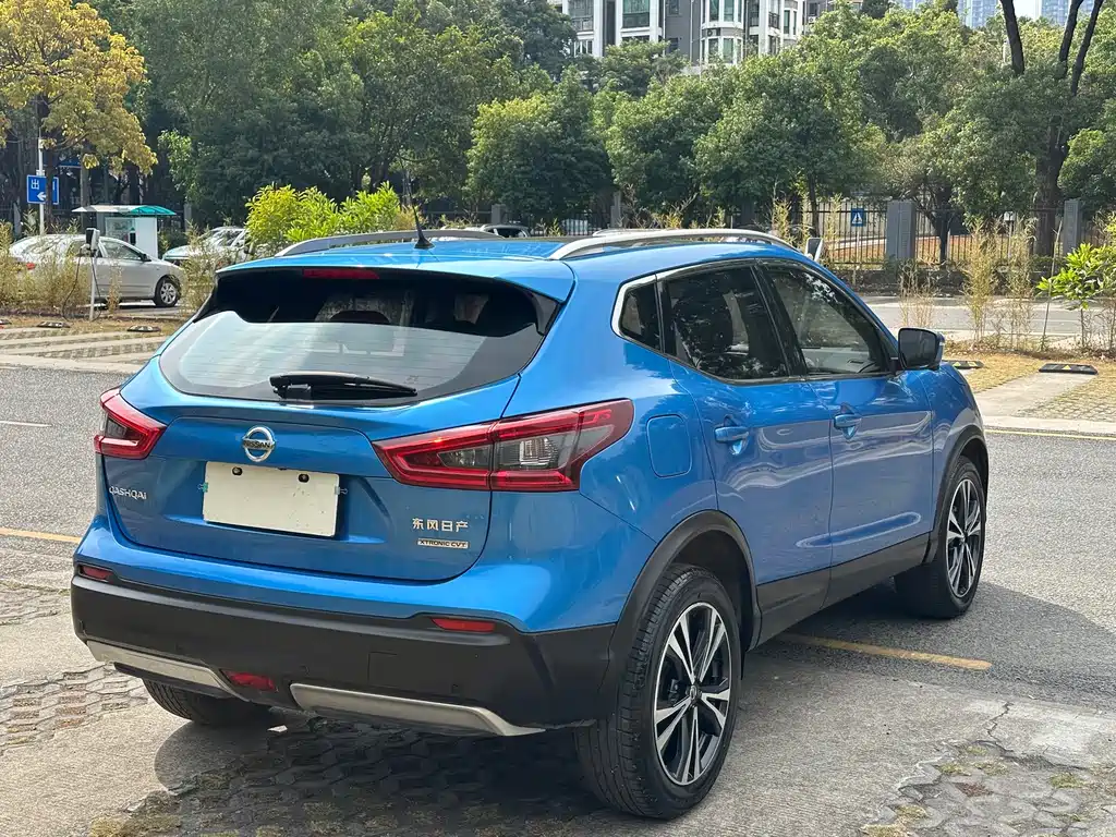 Nissan Qashqai — фото 14
