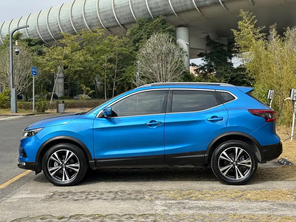 Nissan Qashqai — фото 9