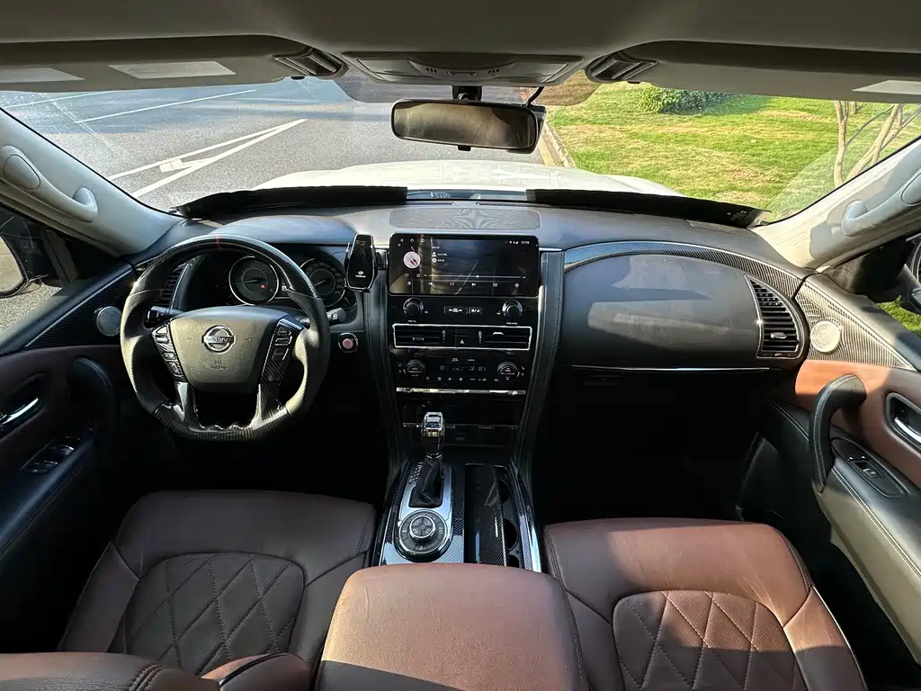 Nissan Patrol — фото 13