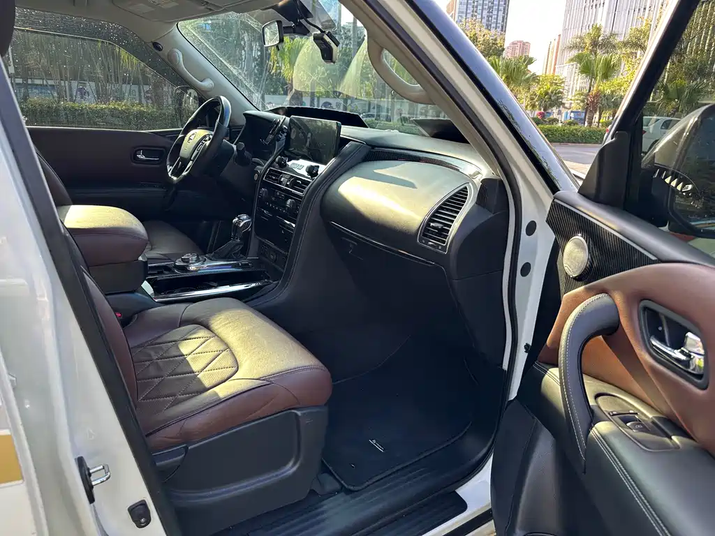 Nissan Patrol — фото 10