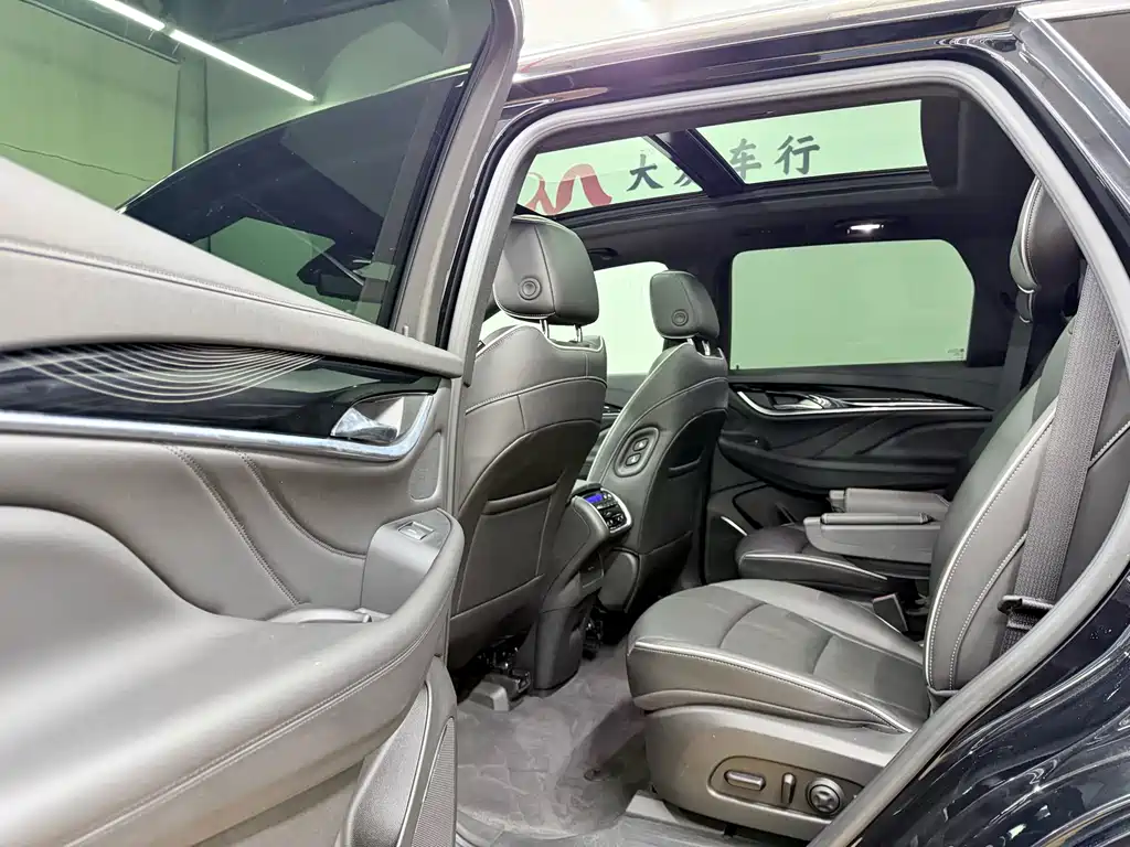 Buick Enclave — фото 25