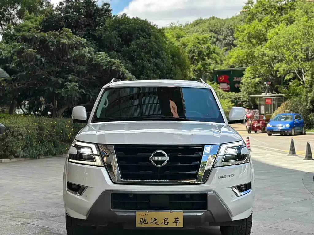 Nissan Patrol — фото 2
