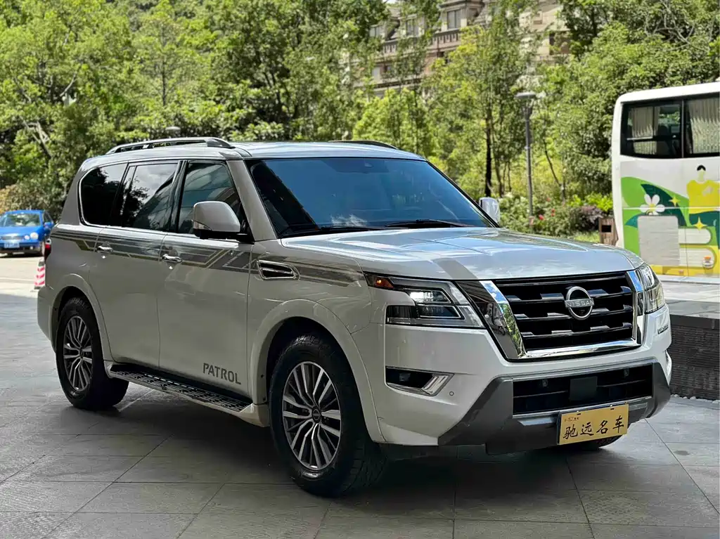 Nissan Patrol — фото 3